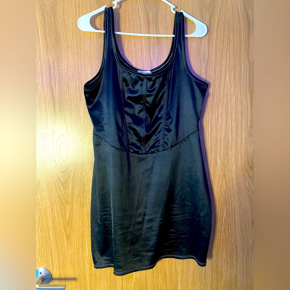 Thigh length dress, faux leather look, light material party dress